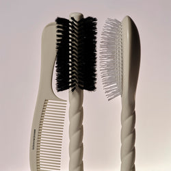 The Comb with Handle